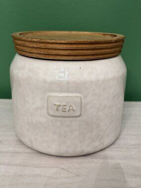 Hearth and Hand Stoneware Tea Canister.  20 oz. NEW